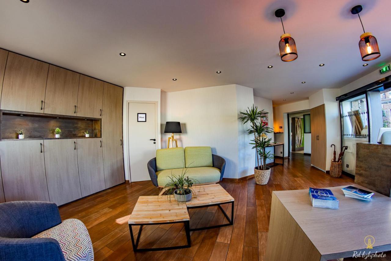 Logis Hotel Du Parc Perros-Guirec Bagian luar foto