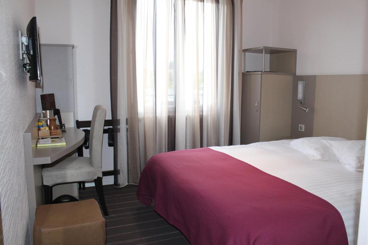 Logis Hotel Du Parc Perros-Guirec Bagian luar foto