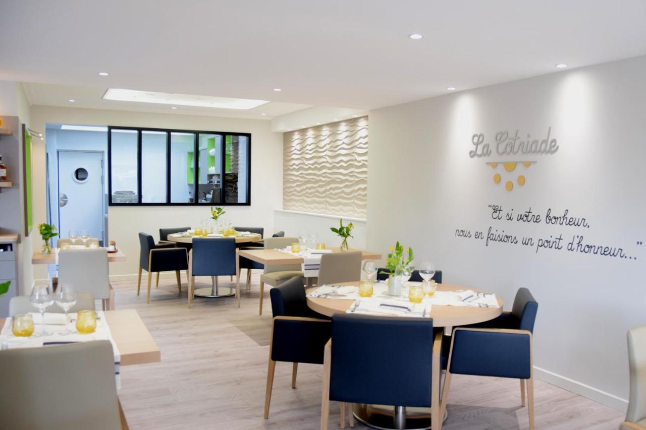 Logis Hotel Du Parc Perros-Guirec Bagian luar foto