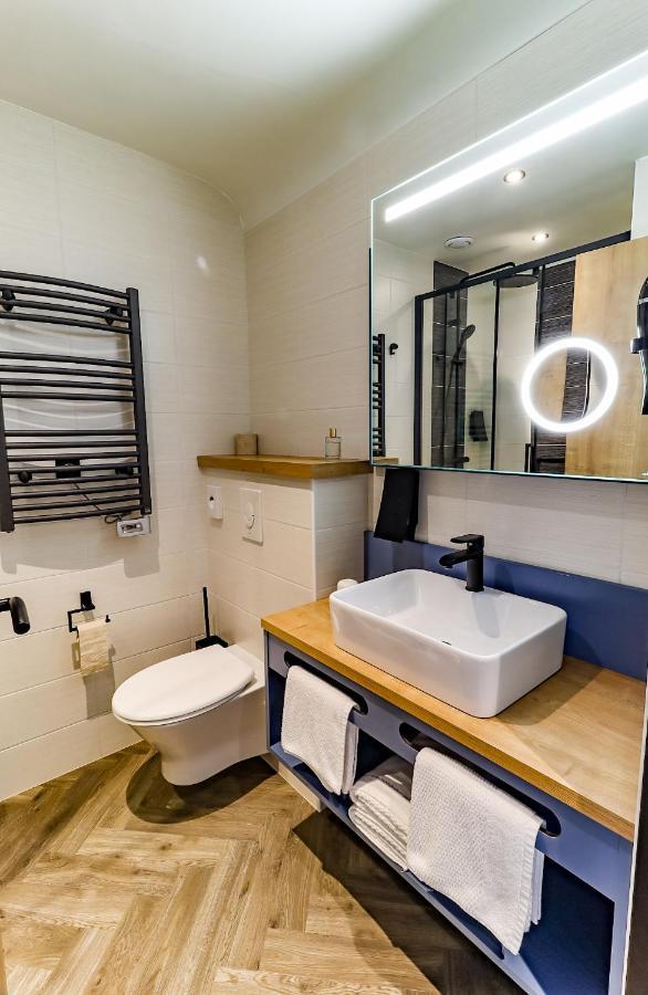Logis Hotel Du Parc Perros-Guirec Bagian luar foto